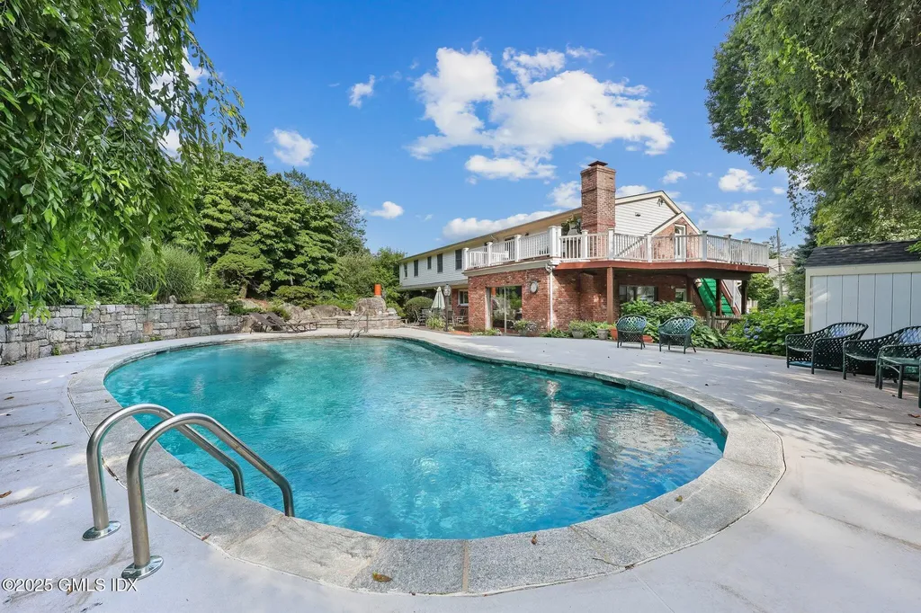 11 Gregory Road Cos Cob CT 06807