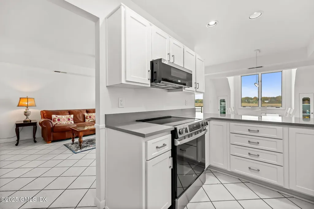 1234 Windward Road Milford CT 06461