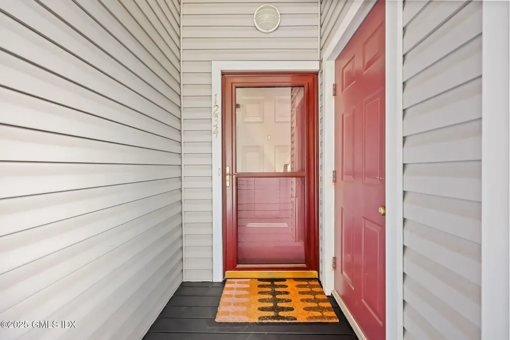 1234 Windward Road Milford CT 06461