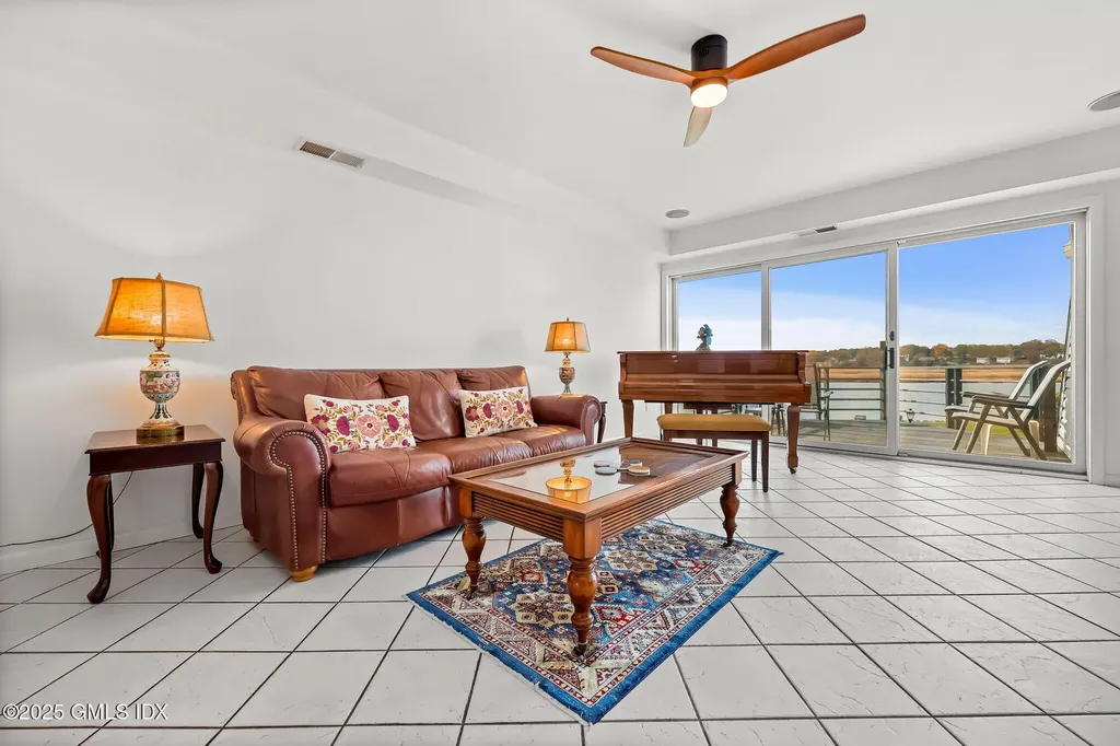 1234 Windward Road Milford CT 06461