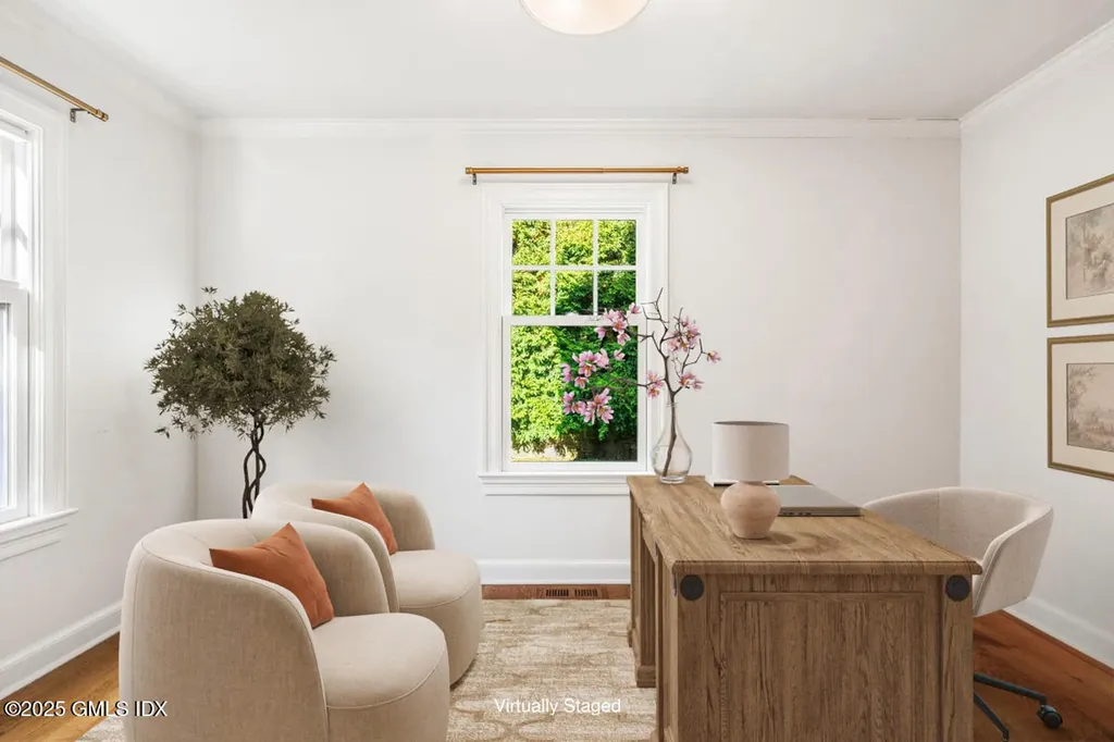 92 Hillcrest Park Road Old Greenwich CT 06870