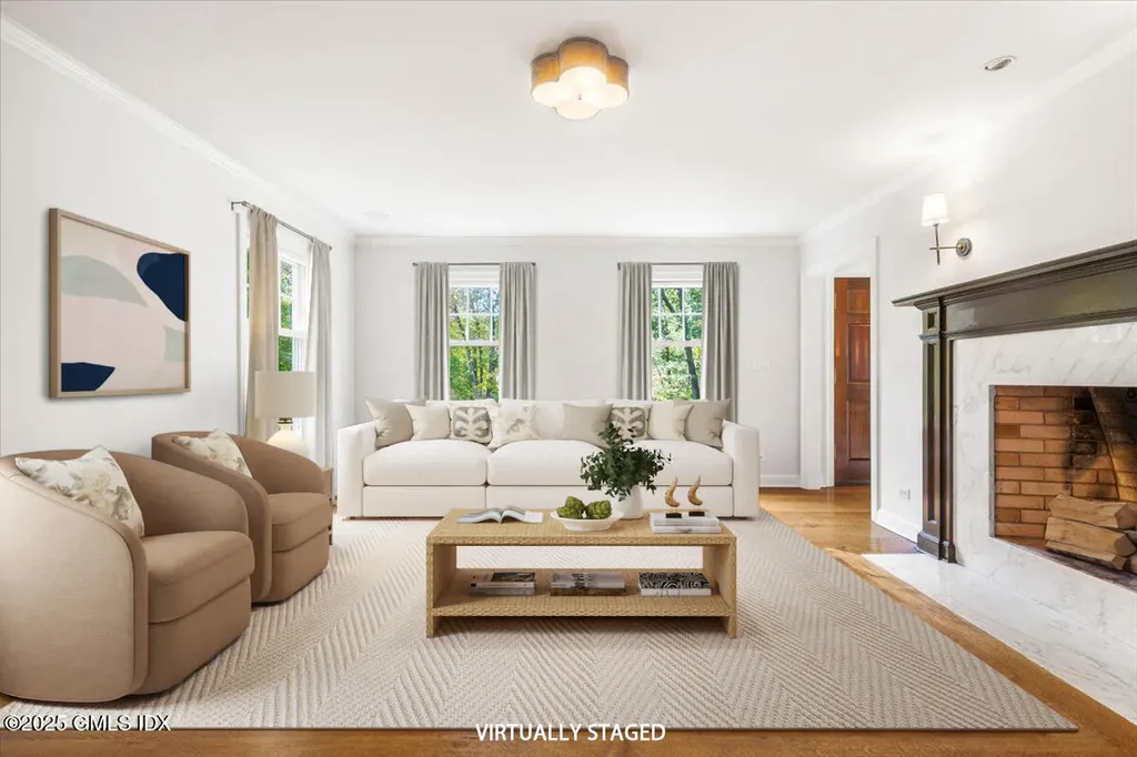 92 Hillcrest Park Road Old Greenwich CT 06870