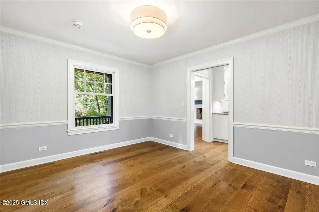 92 Hillcrest Park Road Old Greenwich CT 06870