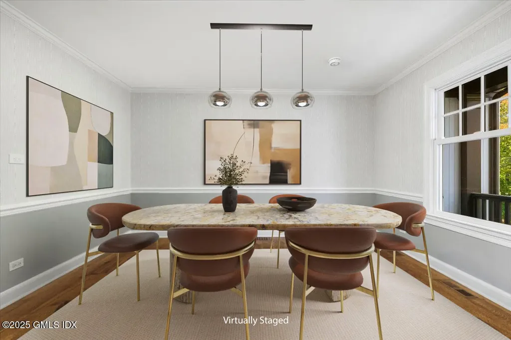 92 Hillcrest Park Road Old Greenwich CT 06870