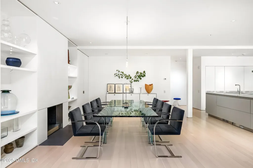 565 Oenoke Ridge New Canaan CT 06840