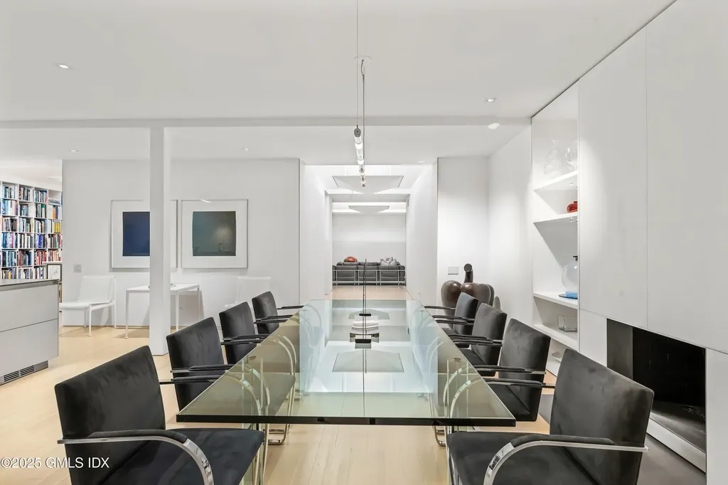 565 Oenoke Ridge New Canaan CT 06840