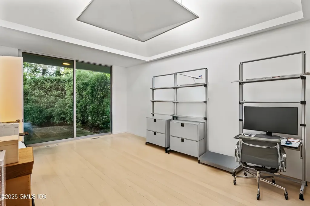 565 Oenoke Ridge New Canaan CT 06840