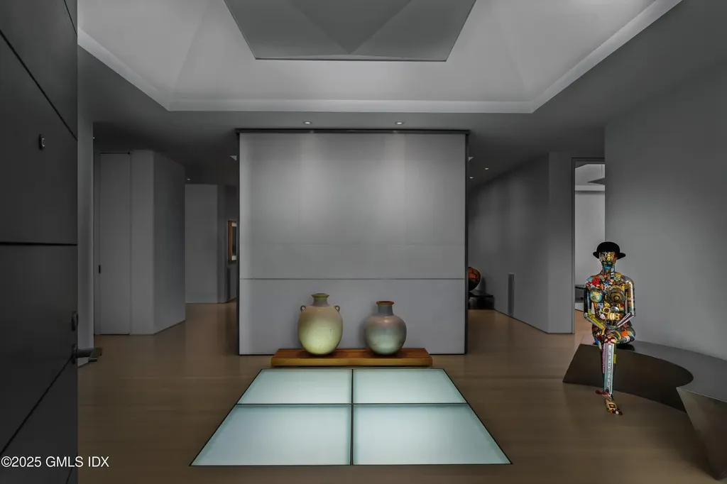 565 Oenoke Ridge New Canaan CT 06840