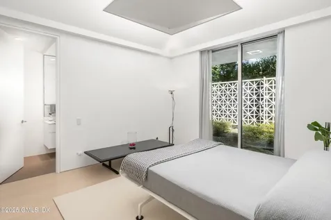 565 Oenoke Ridge New Canaan CT 06840