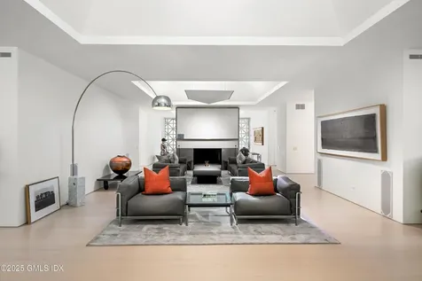 565 Oenoke Ridge New Canaan CT 06840