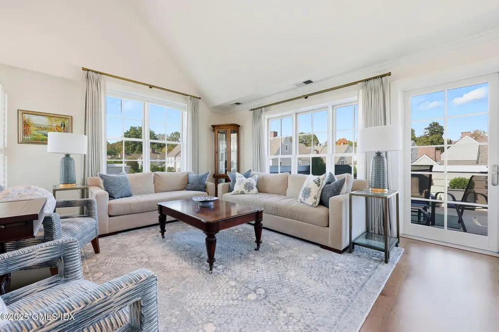 77 Havemeyer Lane Stamford CT 06902