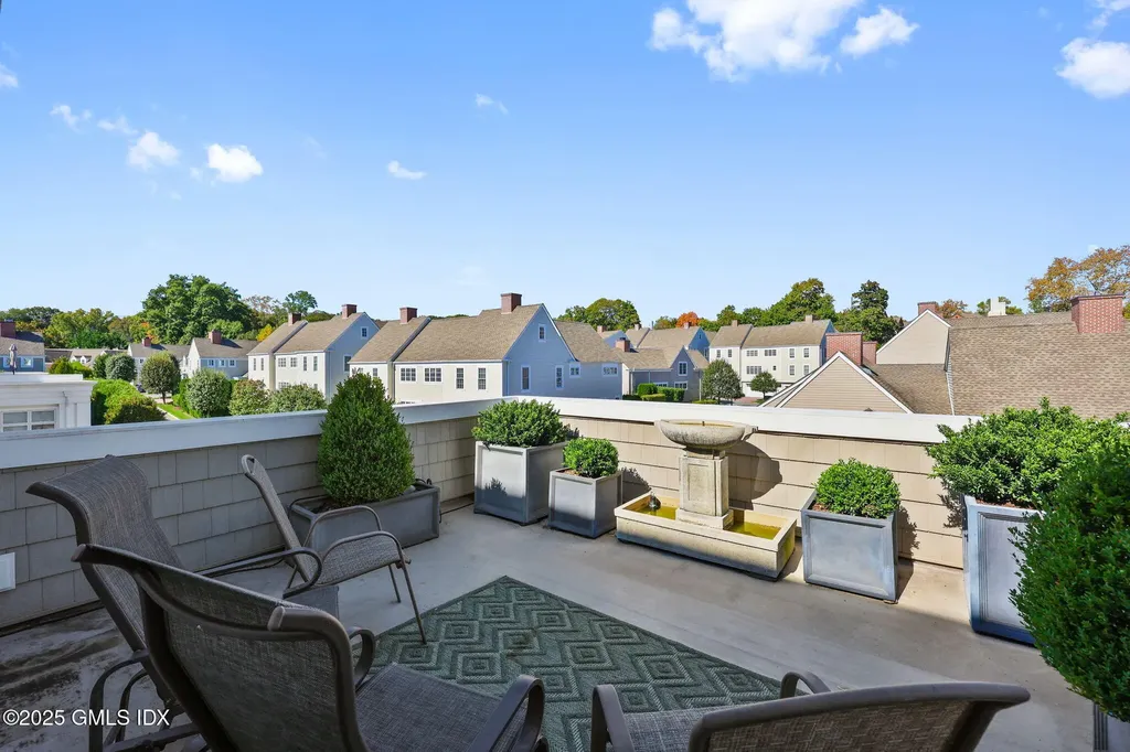 77 Havemeyer Lane Stamford CT 06902