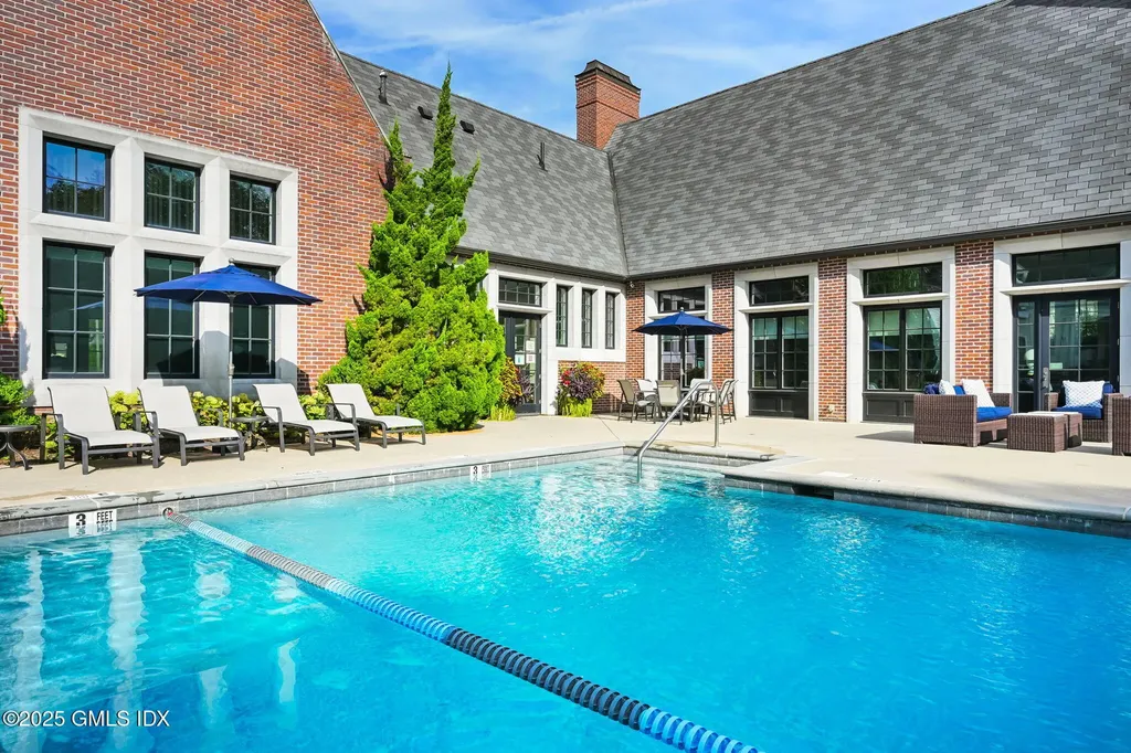 77 Havemeyer Lane Stamford CT 06902