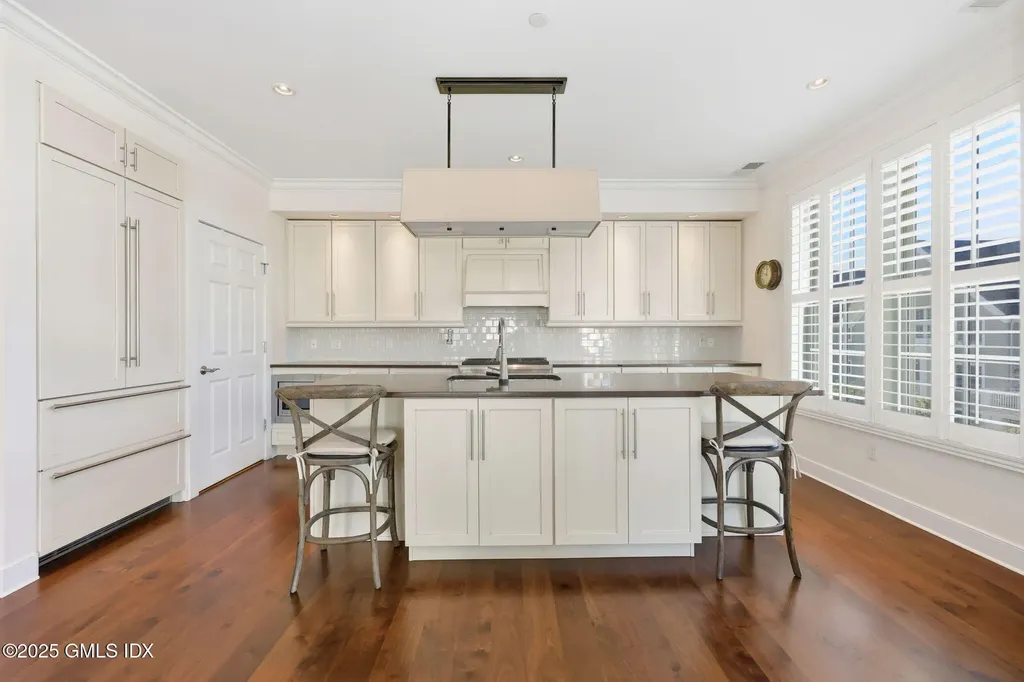 77 Havemeyer Lane Stamford CT 06902