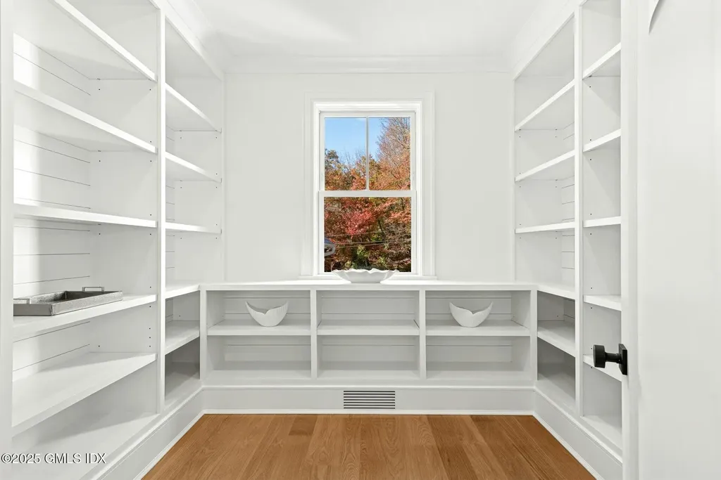 10 Stony Brook Road Darien CT 06820