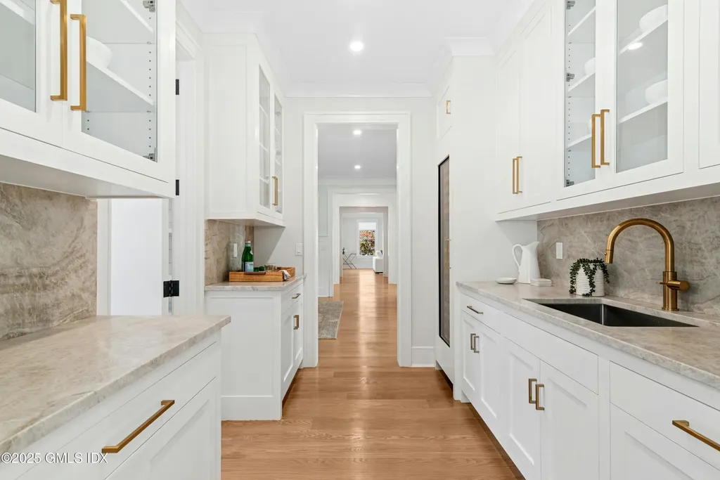 10 Stony Brook Road Darien CT 06820