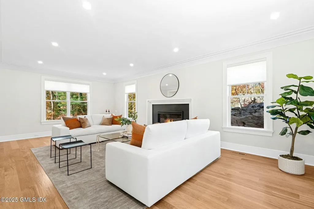 10 Stony Brook Road Darien CT 06820