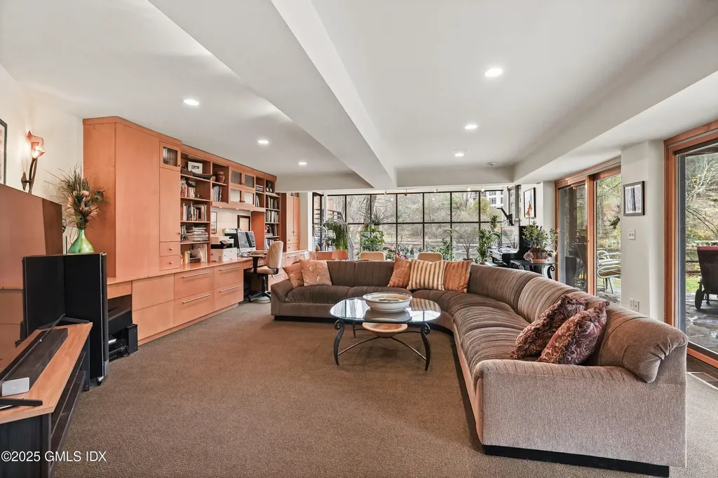 198 E Middle Patent Road Greenwich CT 06831