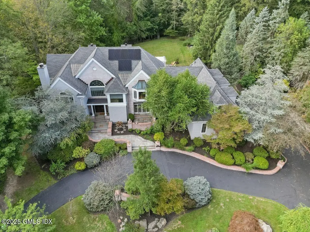 39 Running Brook Lane New Canaan CT 06840