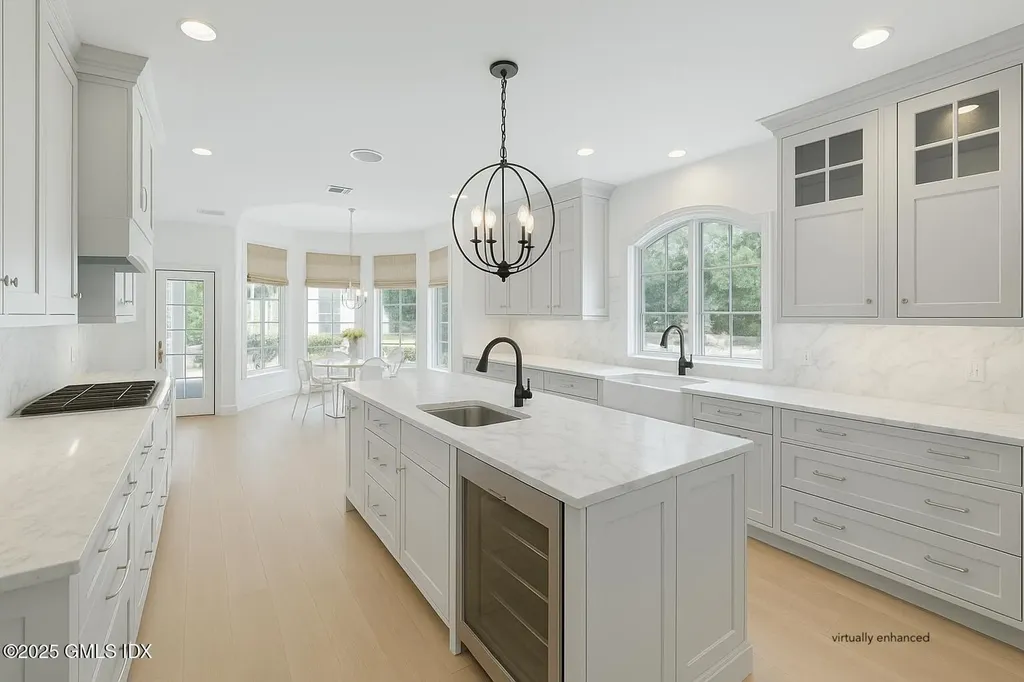 39 Running Brook Lane New Canaan CT 06840