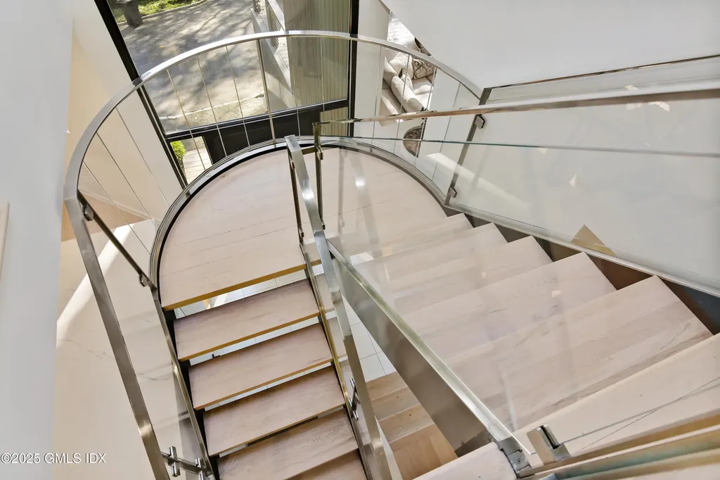 210 Red Fox Road Stamford CT 06903