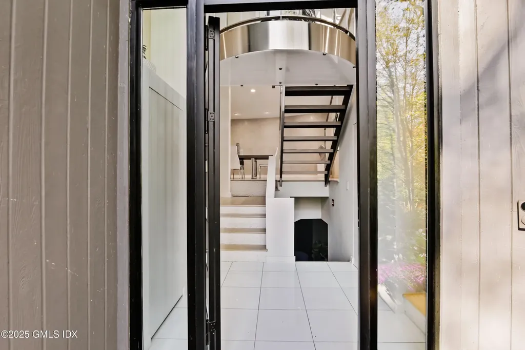 210 Red Fox Road Stamford CT 06903