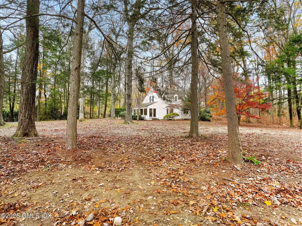 48 Brookwood Lane New Canaan CT 06840