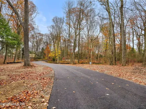 48 Brookwood Lane New Canaan CT 06840