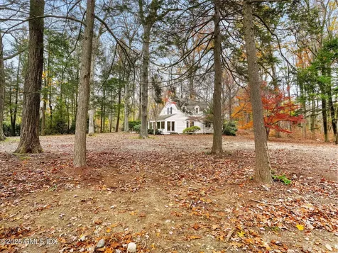 48 Brookwood Lane New Canaan CT 06840