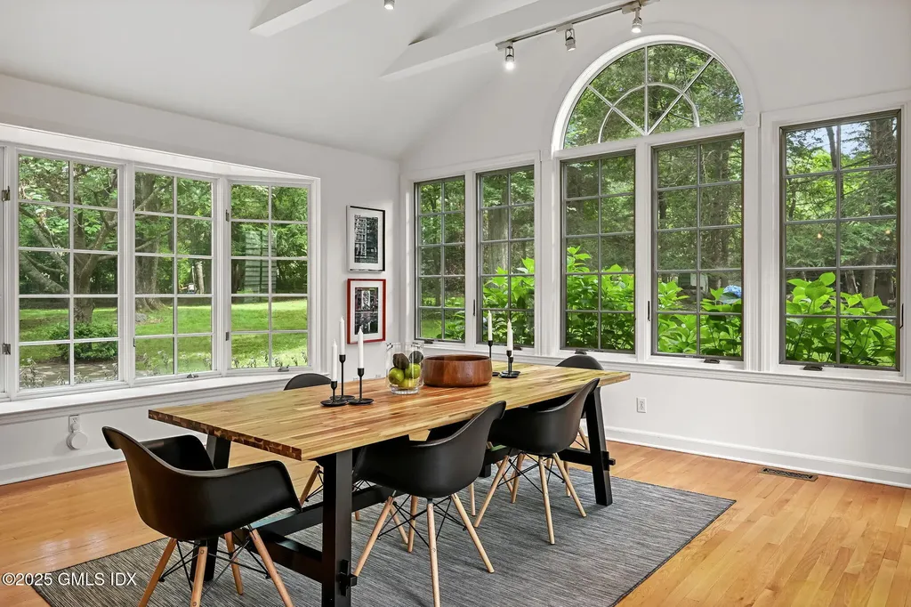 12 Wooddale Road Greenwich CT 06830