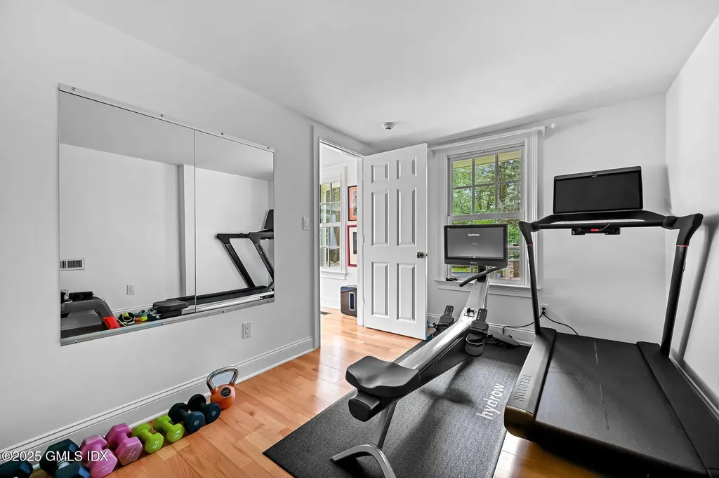 12 Wooddale Road Greenwich CT 06830