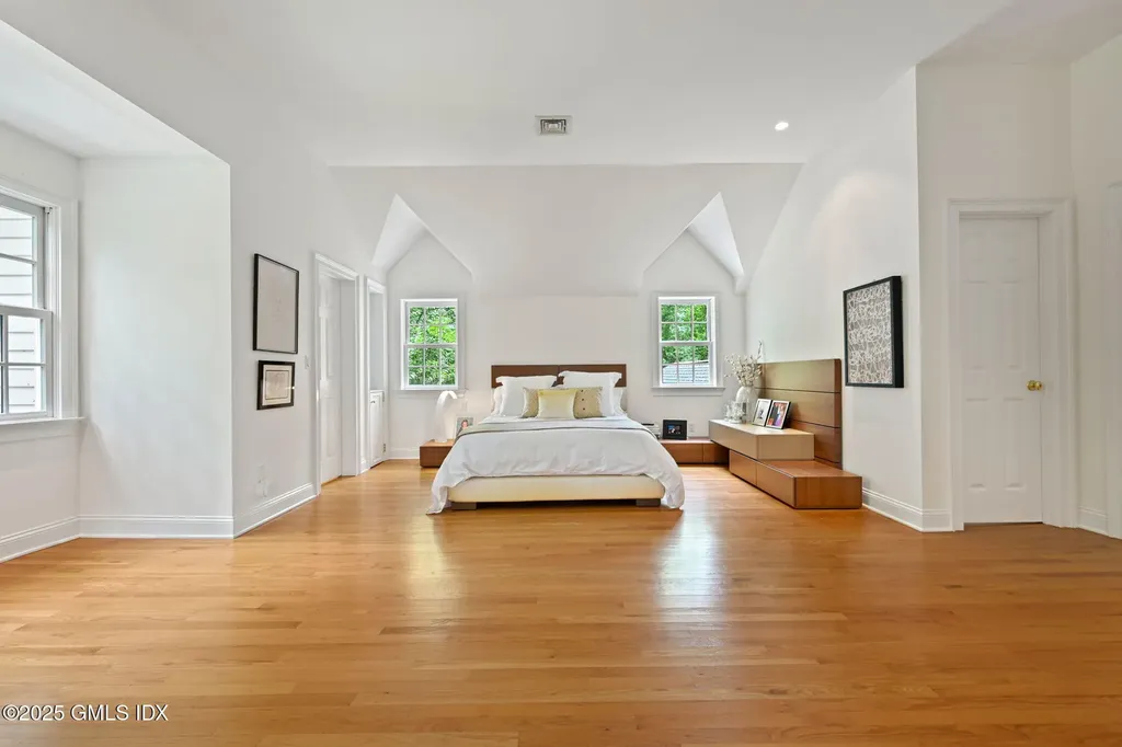 12 Wooddale Road Greenwich CT 06830