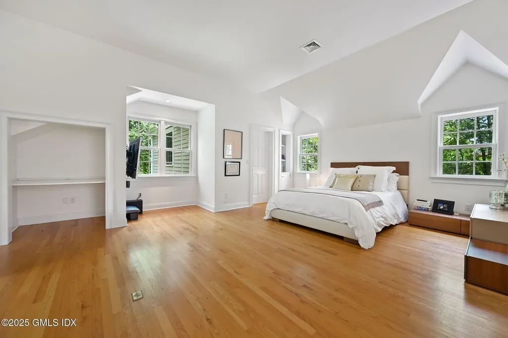 12 Wooddale Road Greenwich CT 06830