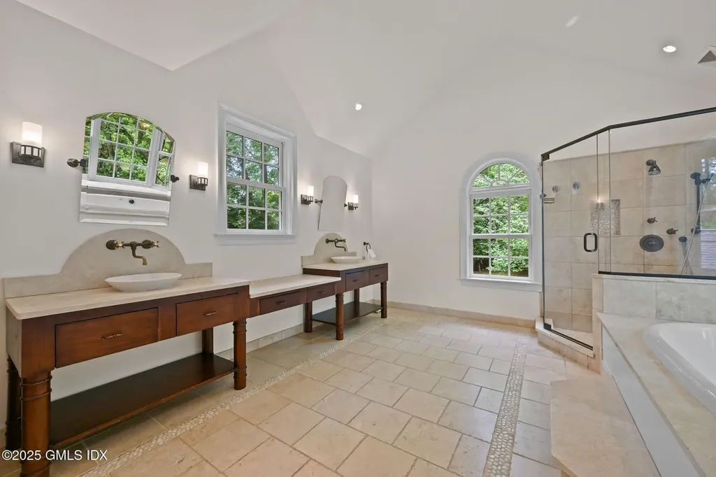 12 Wooddale Road Greenwich CT 06830