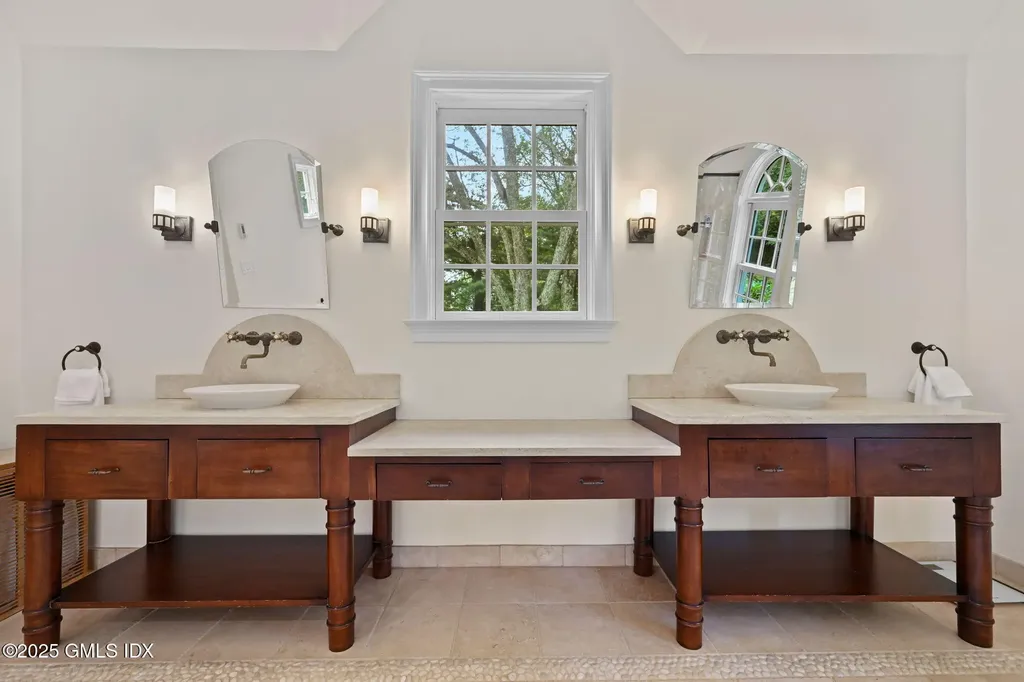 12 Wooddale Road Greenwich CT 06830