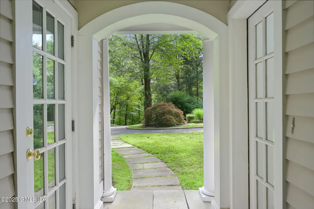 12 Wooddale Road Greenwich CT 06830