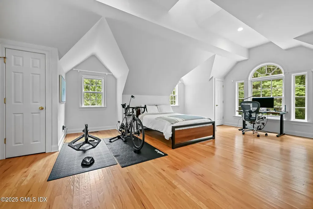 12 Wooddale Road Greenwich CT 06830