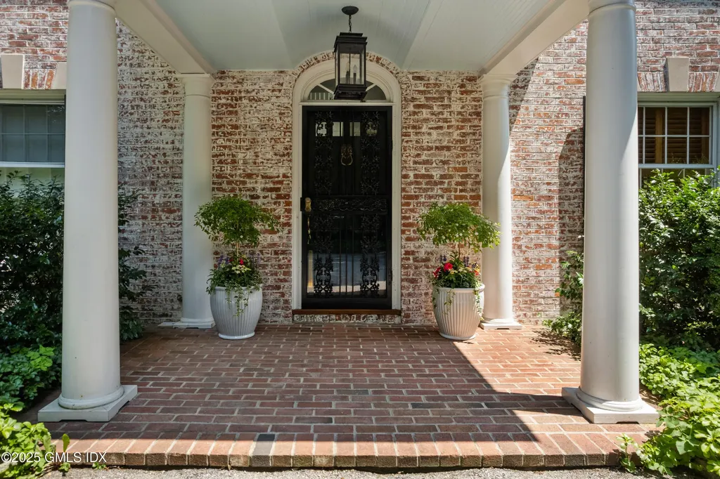 583 Lake Avenue Greenwich CT 06830