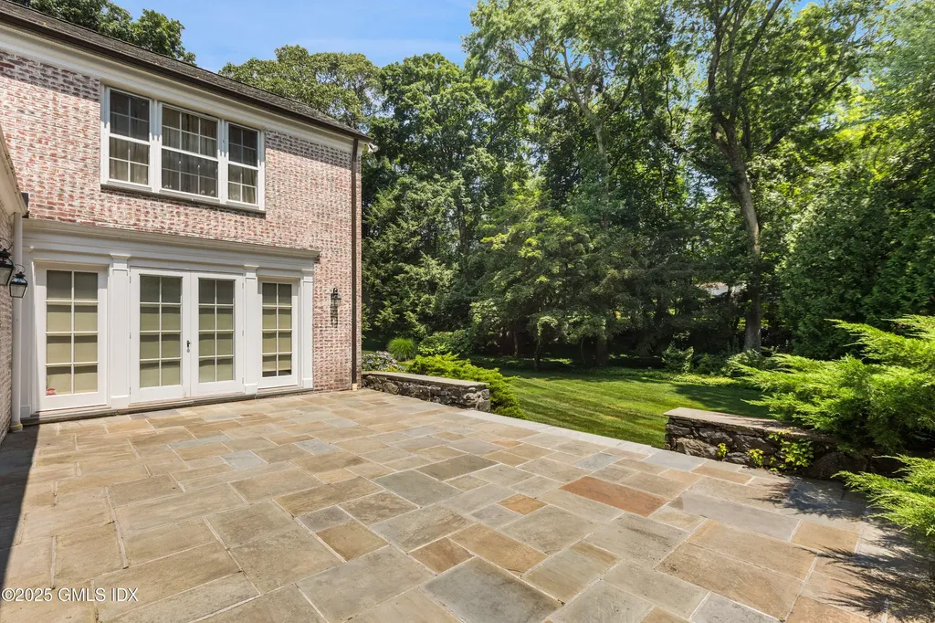 583 Lake Avenue Greenwich CT 06830