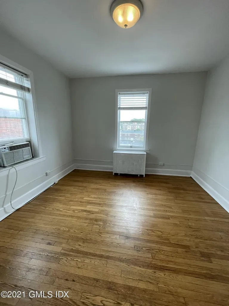 271 Greenwich Avenue Greenwich CT 06830