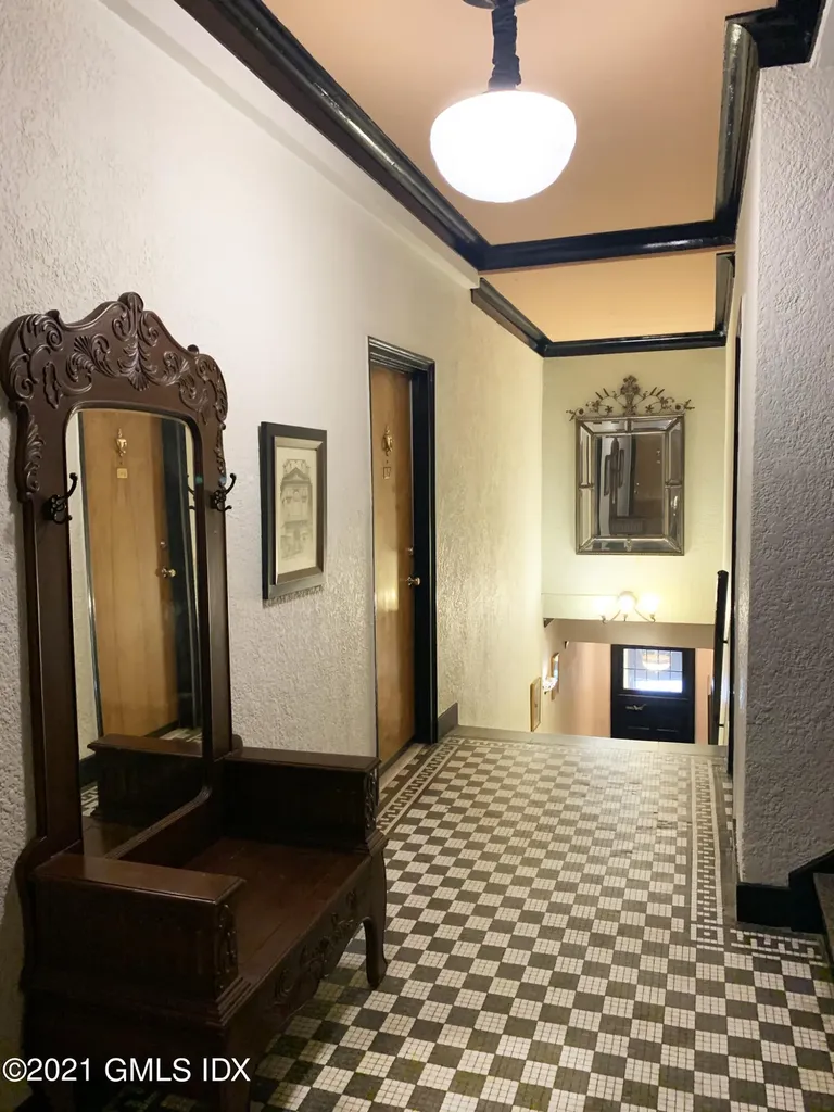 271 Greenwich Avenue Greenwich CT 06830