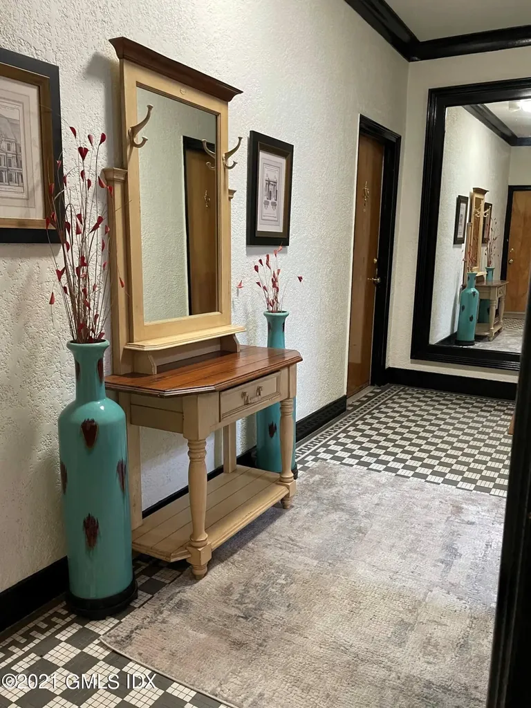 271 Greenwich Avenue Greenwich CT 06830