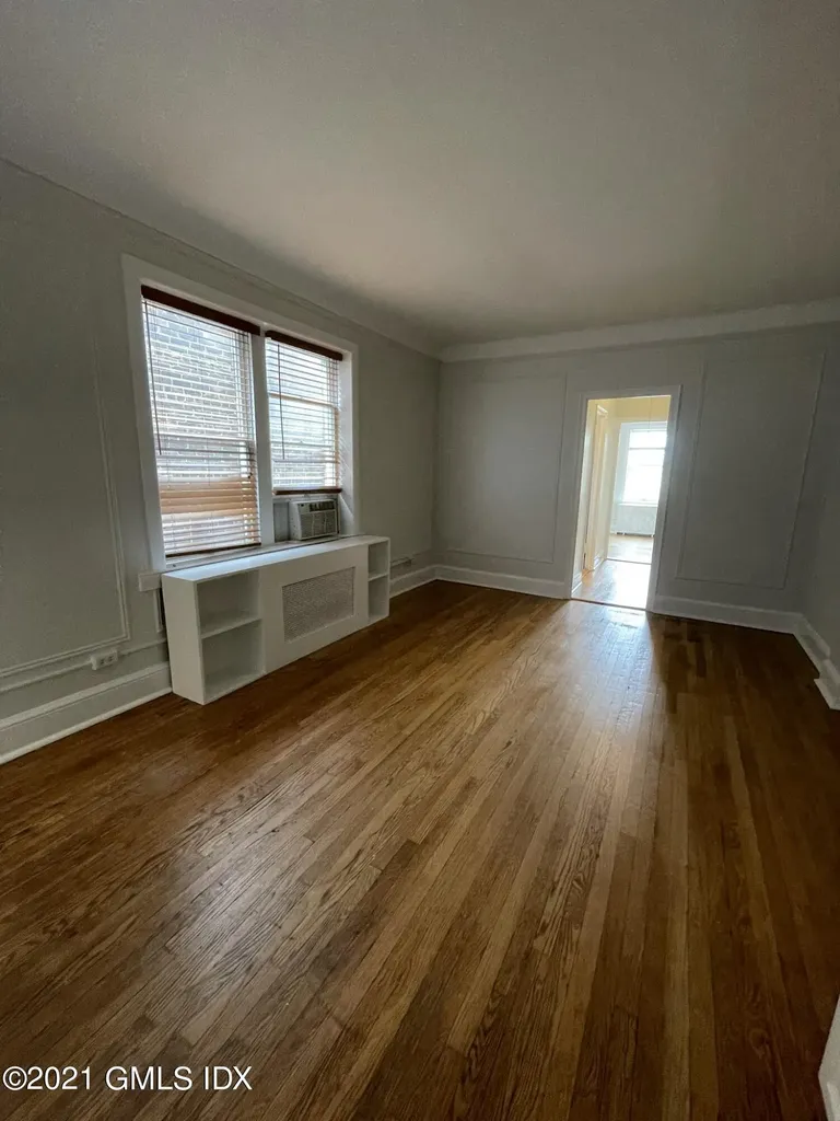 271 Greenwich Avenue Greenwich CT 06830