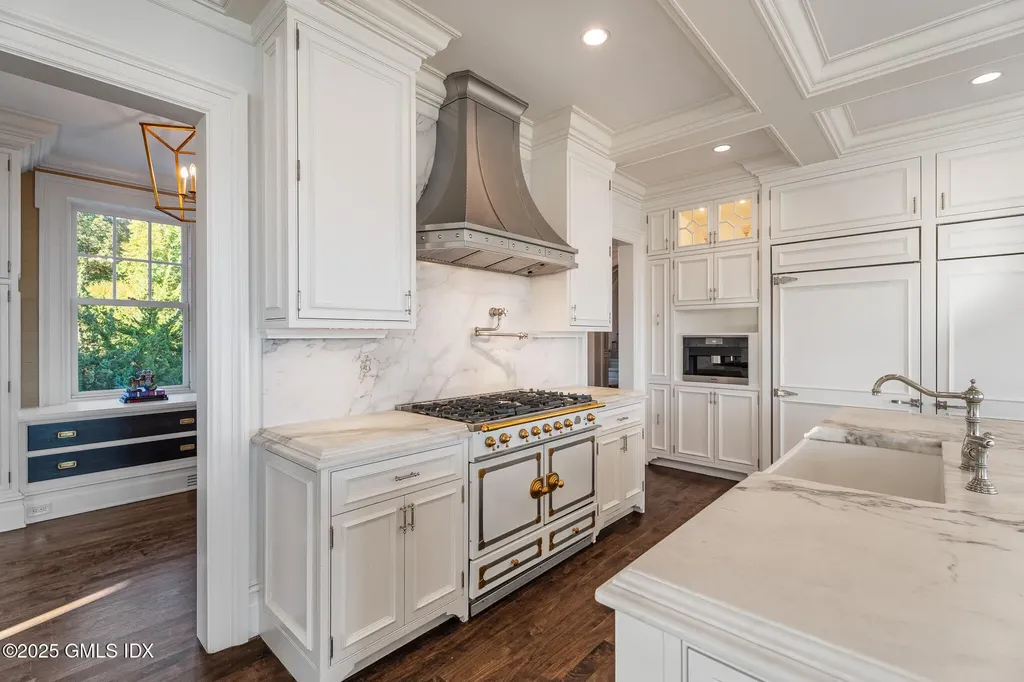 545 Indian Field Road Greenwich CT 06830