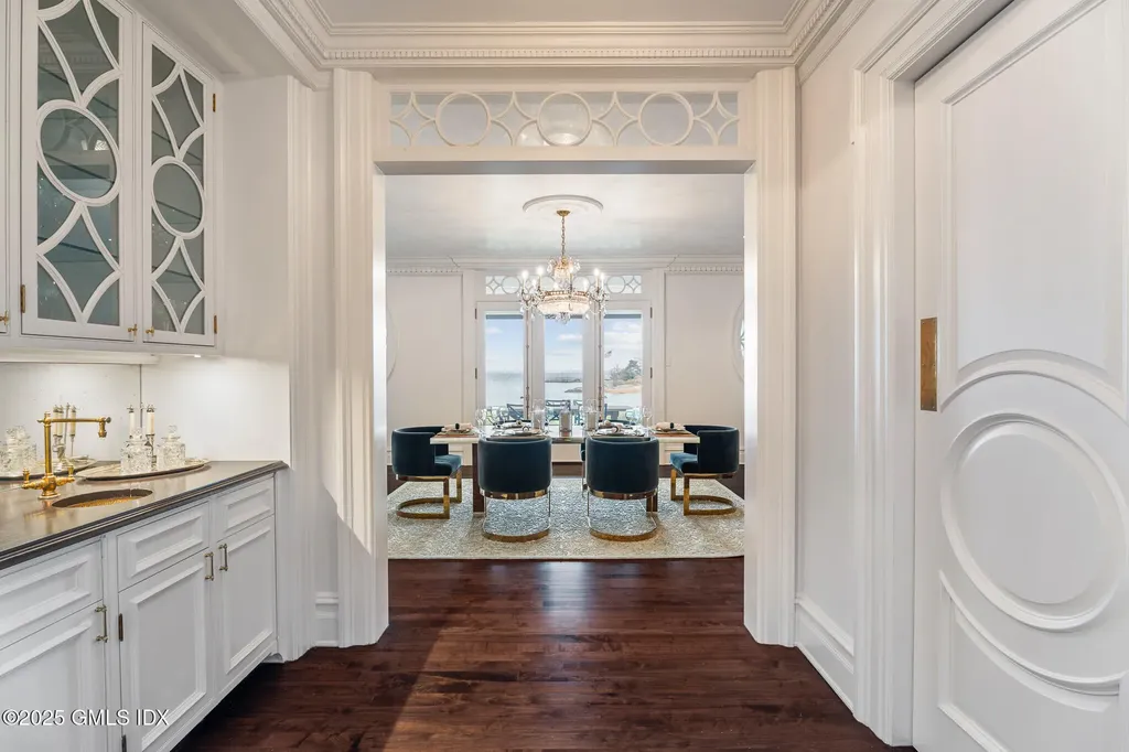 545 Indian Field Road Greenwich CT 06830