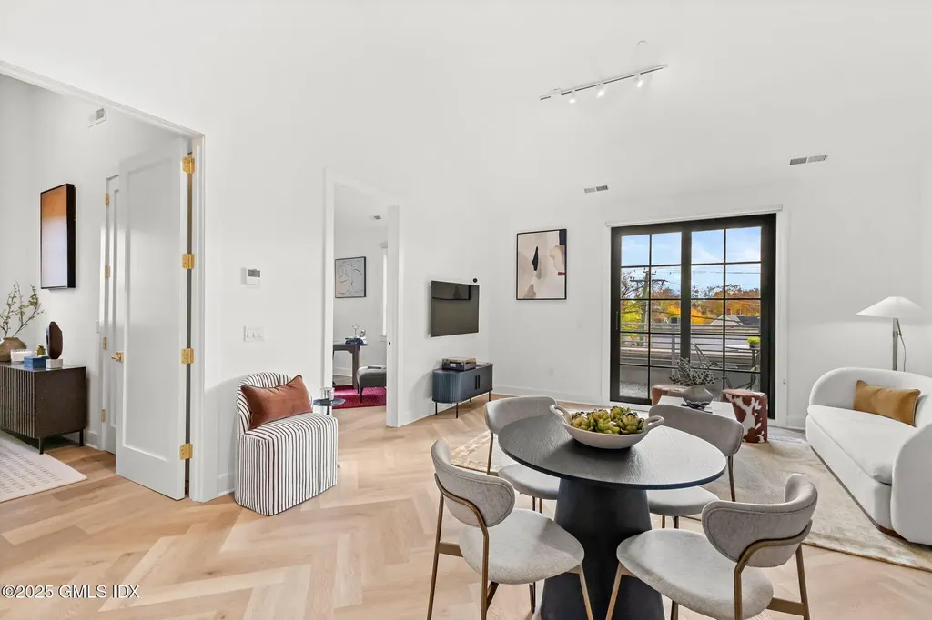 100 E Putnam Avenue Cos Cob CT 06807