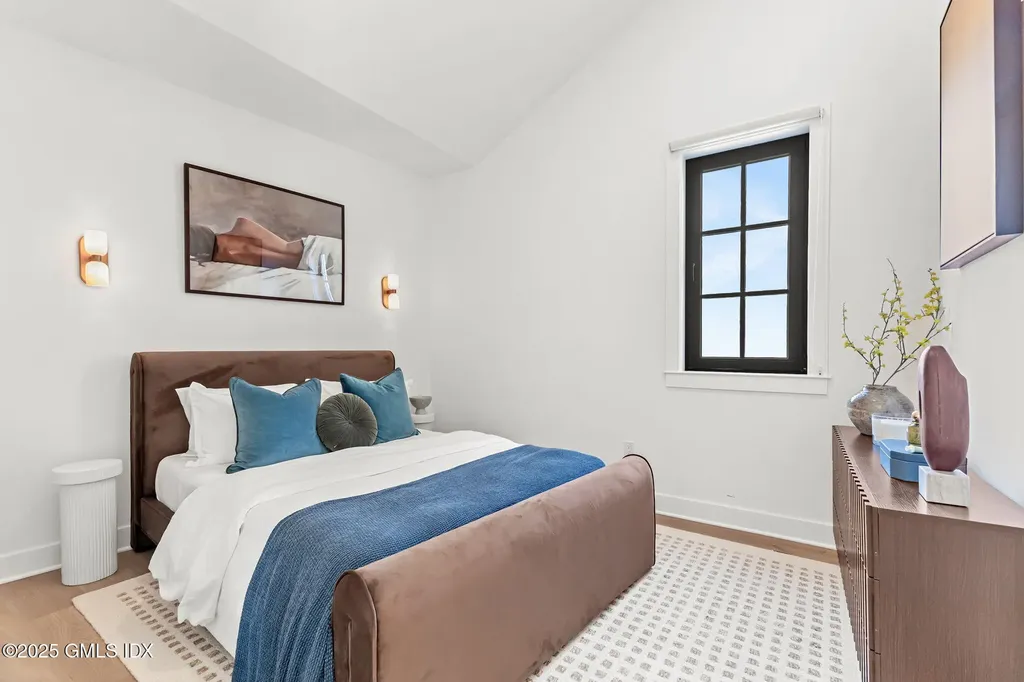 100 E Putnam Avenue Cos Cob CT 06807