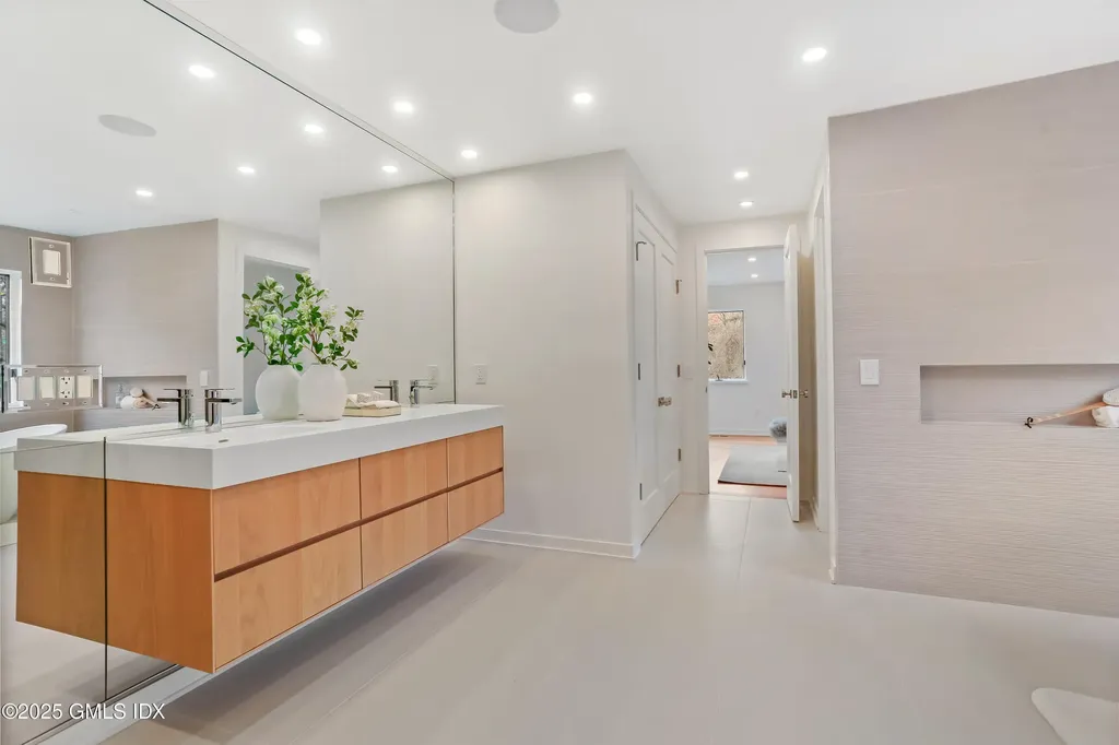 69 Taconic Road Greenwich CT 06831