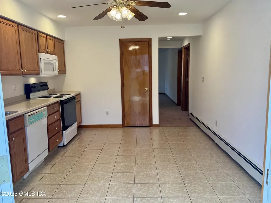 18 1/2 Morgan Avenue Greenwich CT 06831