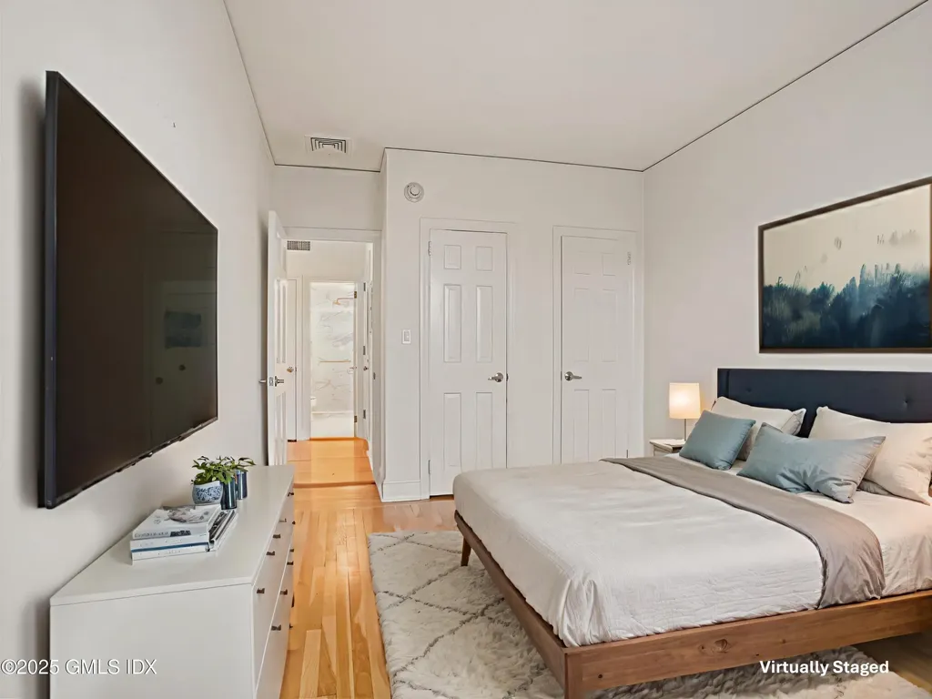 169 Greenwich Avenue Greenwich CT 06830